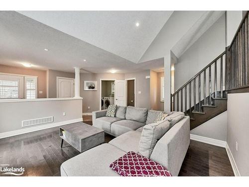 221 Goodwin Drive, Guelph, ON - Indoor Photo Showing Living Room