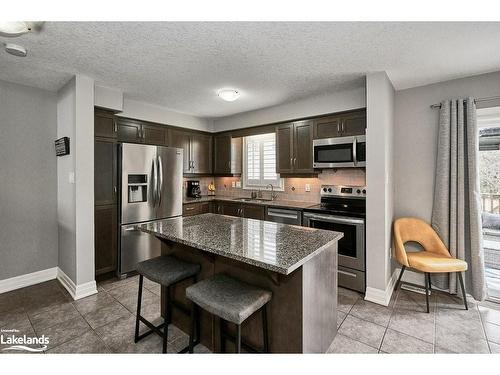 221 Goodwin Drive, Guelph, ON - Indoor Photo Showing Kitchen