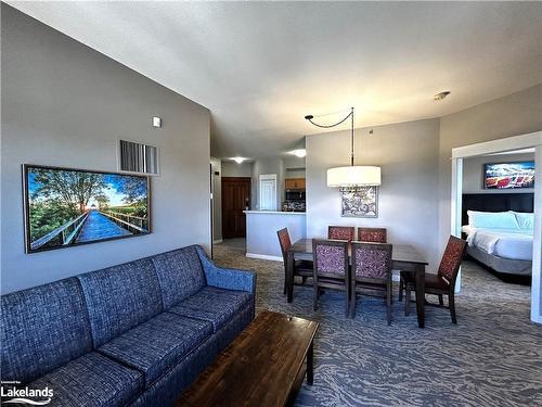 449-156 Jozo Weider Boulevard, The Blue Mountains, ON - Indoor Photo Showing Living Room