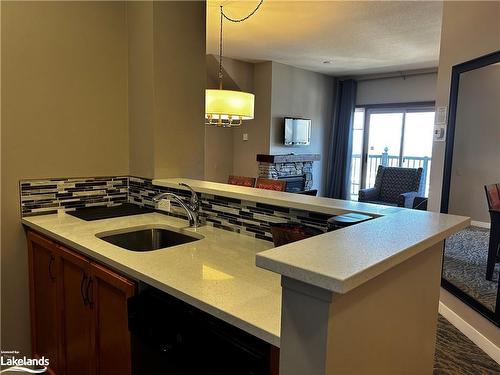 449-156 Jozo Weider Boulevard, The Blue Mountains, ON - Indoor Photo Showing Kitchen