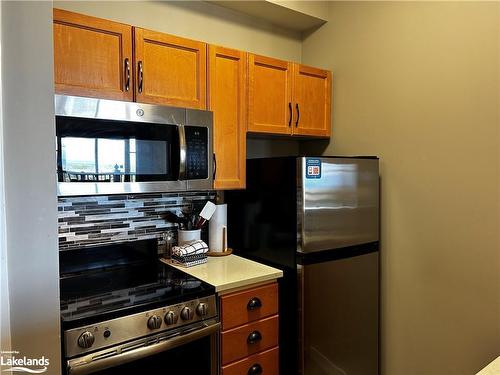 449-156 Jozo Weider Boulevard, The Blue Mountains, ON - Indoor Photo Showing Kitchen