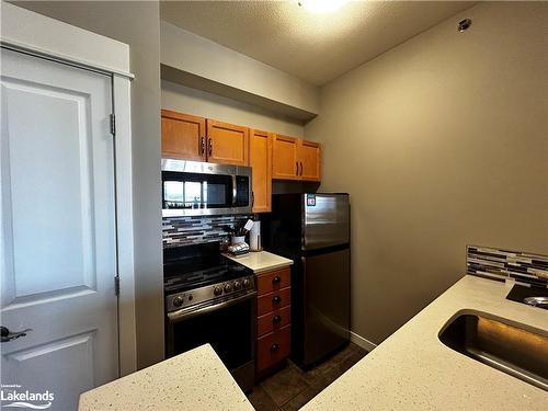 449-156 Jozo Weider Boulevard, The Blue Mountains, ON - Indoor Photo Showing Kitchen