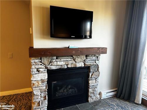 449-156 Jozo Weider Boulevard, The Blue Mountains, ON - Indoor Photo Showing Living Room With Fireplace