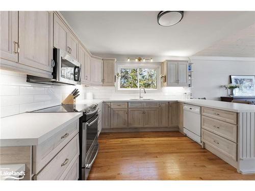 1215 Ronville Road, Dwight, ON - Indoor Photo Showing Kitchen