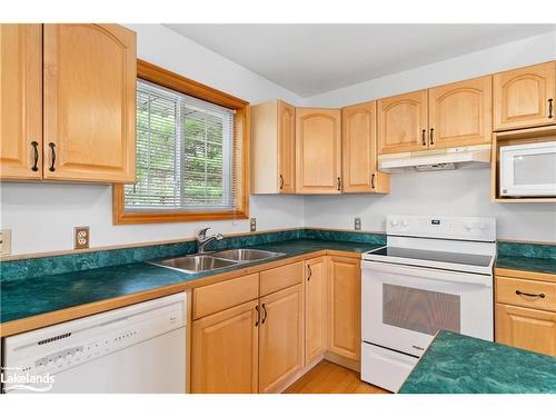 255 Town Line Road W, Huntsville, ON - Indoor Photo Showing Kitchen With Double Sink