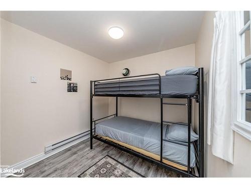 1030 Flanagan Trail, Gravenhurst, ON - Indoor Photo Showing Bedroom