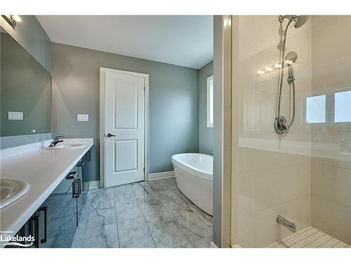 4 Middleton Drive, Wasaga Beach, ON - Indoor Photo Showing Bathroom