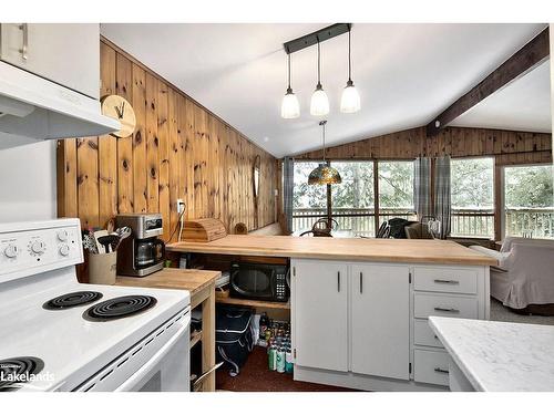 229 Windy Lane Drive, Grey Highlands, ON - Indoor Photo Showing Kitchen