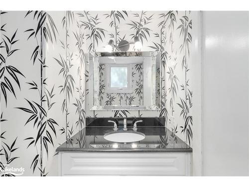 123 Escarpment Crescent, Collingwood, ON - Indoor Photo Showing Bathroom
