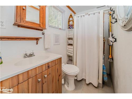 6 Pheasant Drive, Seguin Twp, ON - Indoor Photo Showing Bathroom