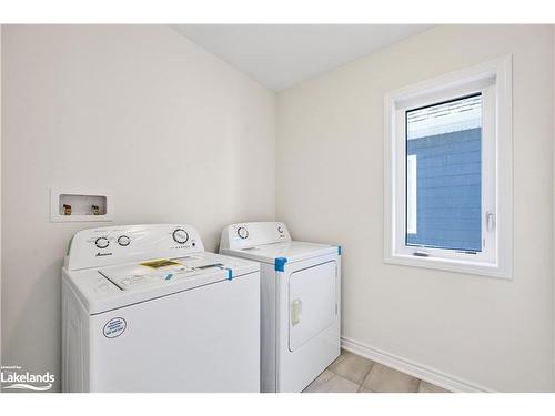 31 Abby Drive, Wasaga Beach, ON - Indoor Photo Showing Laundry Room