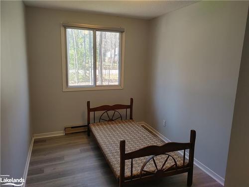 152 Wolfe Trail, Tiny Twp, ON - Indoor Photo Showing Bedroom