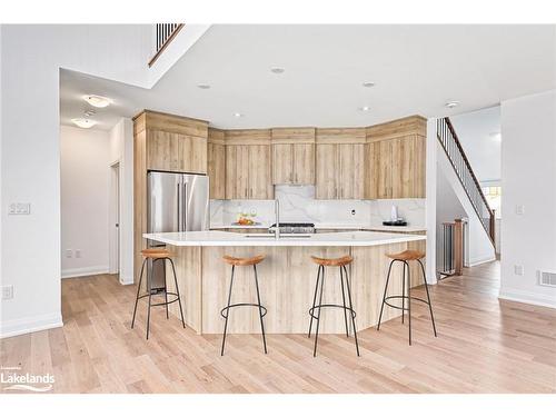 144 Schooners Lane, Thornbury, ON - Indoor Photo Showing Kitchen With Upgraded Kitchen