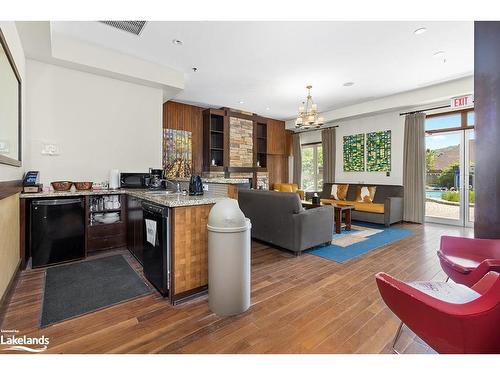 415-190 Jozo Weider Boulevard, The Blue Mountains, ON - Indoor Photo Showing Living Room