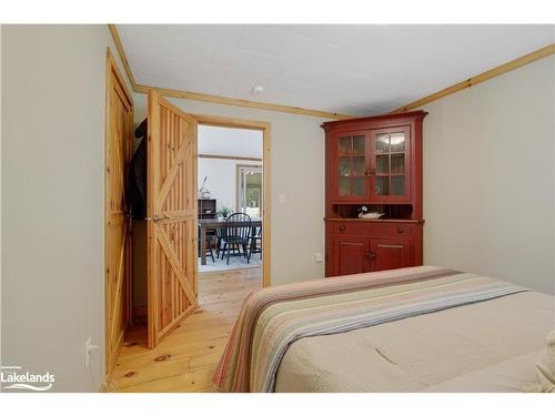 378 Hwy 518 E Highway, Emsdale, ON - Indoor Photo Showing Bedroom