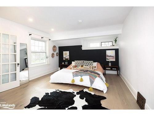 87 Trowbridge Street, Meaford, ON - Indoor Photo Showing Bedroom