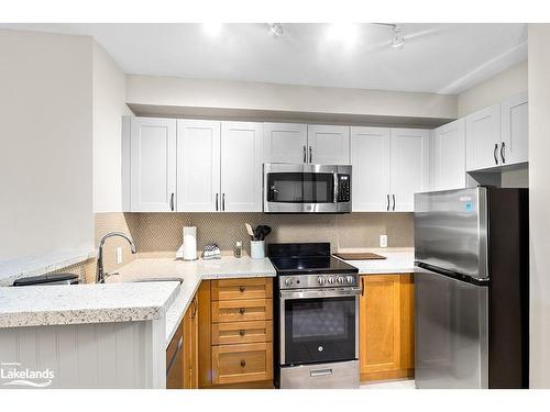 326-152 Jozo Weider Boulevard, The Blue Mountains, ON - Indoor Photo Showing Kitchen