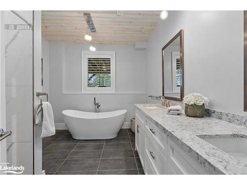 86 Bowyer Road, Huntsville, ON - Indoor Photo Showing Bathroom