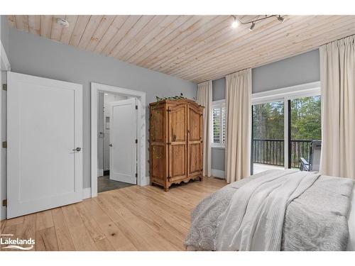 86 Bowyer Road, Huntsville, ON - Indoor Photo Showing Bedroom