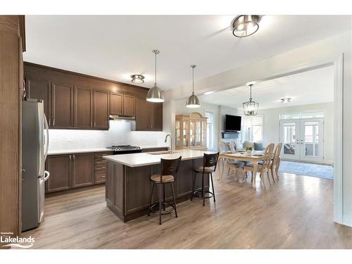 29 Stother Crescent, Bracebridge, ON - Indoor Photo Showing Kitchen With Stainless Steel Kitchen With Upgraded Kitchen