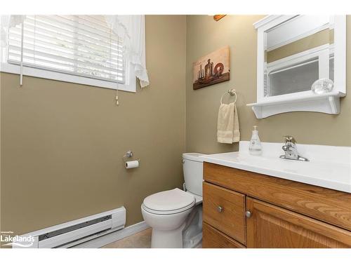 30 Louisa Street, Parry Sound, ON - Indoor Photo Showing Bathroom