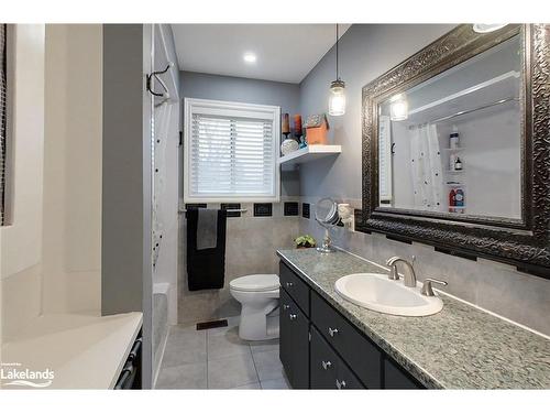 213 Hamilton Drive, Stayner, ON - Indoor Photo Showing Bathroom