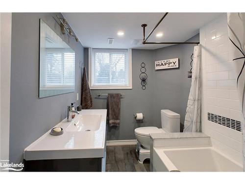 213 Hamilton Drive, Stayner, ON - Indoor Photo Showing Bathroom