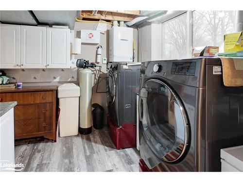 213 Hamilton Drive, Stayner, ON - Indoor Photo Showing Laundry Room