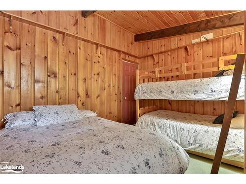 1034 Canning Heights Road, Minden Hills, ON - Indoor Photo Showing Bedroom