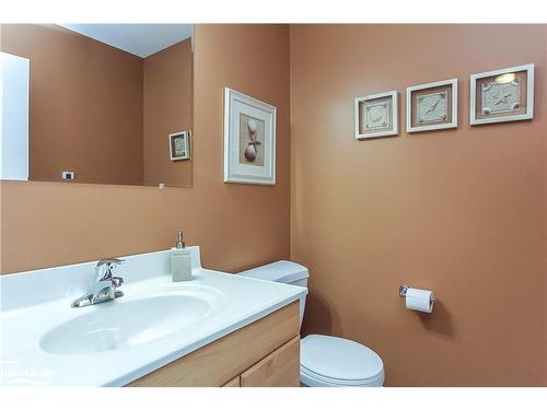 132 Hoyt Avenue, Victoria Harbour, ON - Indoor Photo Showing Laundry Room