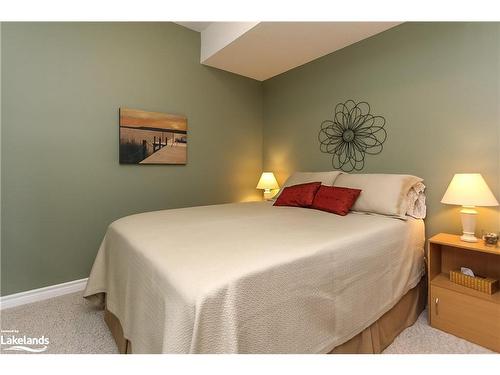 132 Hoyt Avenue, Victoria Harbour, ON - Indoor Photo Showing Bedroom