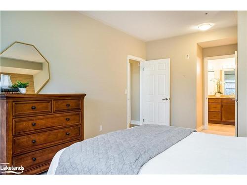 301-91 Raglan Street, Collingwood, ON - Indoor Photo Showing Bedroom
