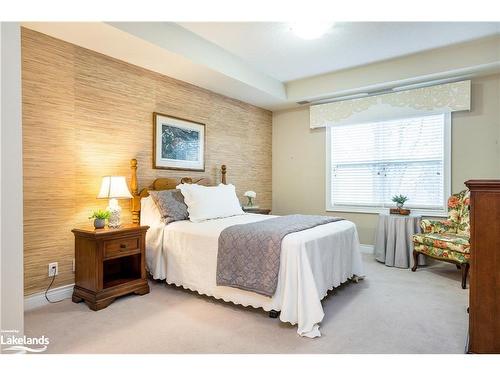 301-91 Raglan Street, Collingwood, ON - Indoor Photo Showing Bedroom