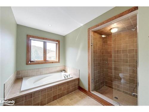 118 Venture Boulevard, The Blue Mountains, ON - Indoor Photo Showing Bathroom