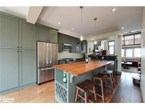 118 Venture Boulevard, The Blue Mountains, ON - Indoor Photo Showing Kitchen With Stainless Steel Kitchen With Upgraded Kitchen