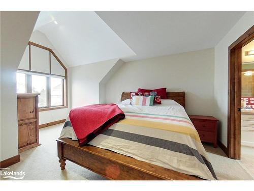 118 Venture Boulevard, The Blue Mountains, ON - Indoor Photo Showing Bedroom