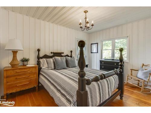 3584 Island 3420, Georgian Bay Twp, ON - Indoor Photo Showing Bedroom