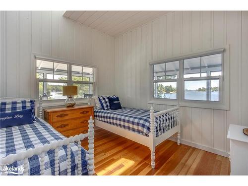 3584 Island 3420, Georgian Bay Twp, ON - Indoor Photo Showing Bedroom