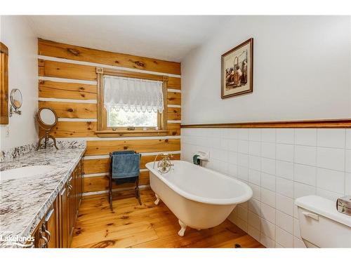 335 Murray Road, Penetanguishene, ON - Indoor Photo Showing Bathroom