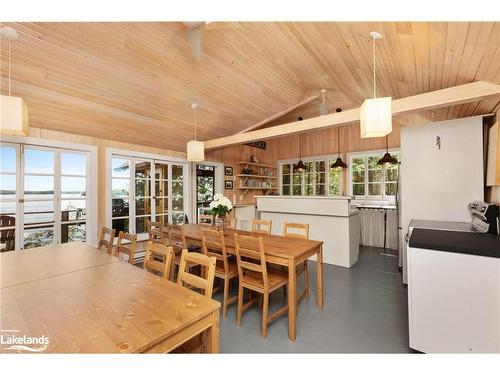 29 Island 26Lm, Gravenhurst, ON - Indoor Photo Showing Dining Room