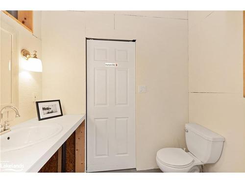 29 Island 26Lm, Gravenhurst, ON - Indoor Photo Showing Bathroom