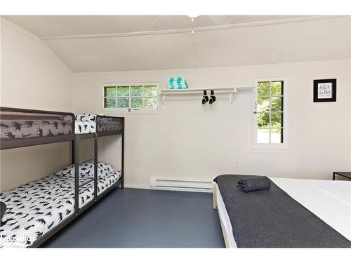 29 Island 26Lm, Gravenhurst, ON - Indoor Photo Showing Bedroom