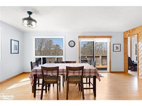 36 Beaver Trail, Mcdougall, ON - Indoor Photo Showing Dining Room