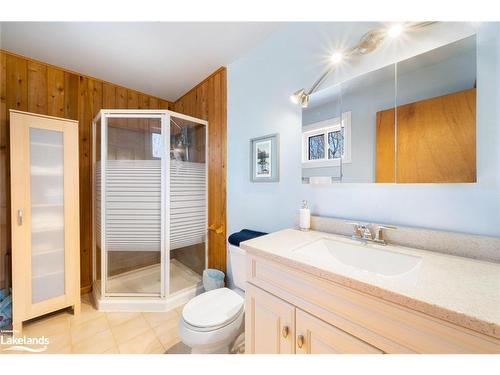 36 Beaver Trail, Mcdougall, ON - Indoor Photo Showing Bathroom
