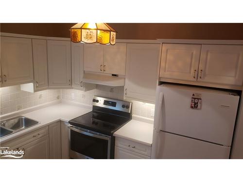 57-275 Huron Street, Stayner, ON - Indoor Photo Showing Kitchen