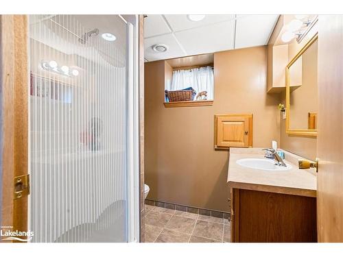 1083 Steeplechase Drive, Haliburton, ON - Indoor Photo Showing Bathroom