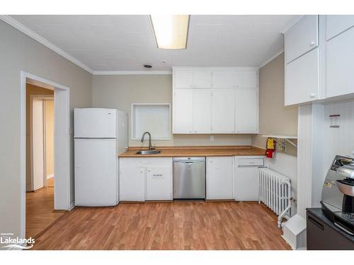 600 Hugel Avenue, Midland, ON - Indoor Photo Showing Kitchen