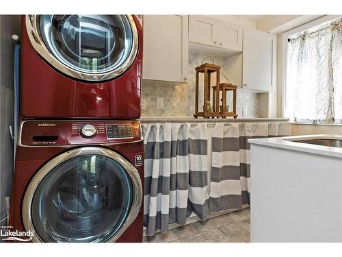 1008 Tally Ho Winter Park Road, Lake Of Bays, ON - Indoor Photo Showing Laundry Room
