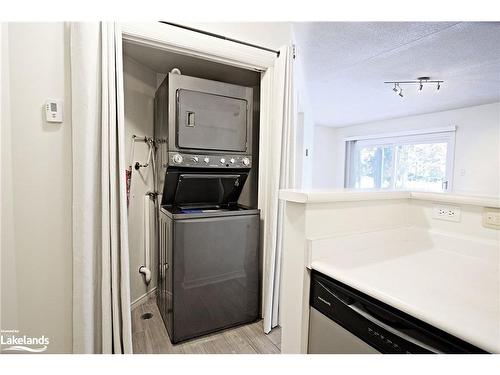 707 Johnston Park Avenue, Collingwood, ON - Indoor Photo Showing Laundry Room