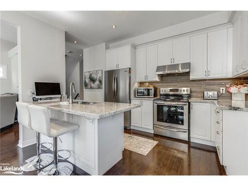 9 Riverwalk Place, Midland, ON - Indoor Photo Showing Kitchen With Upgraded Kitchen